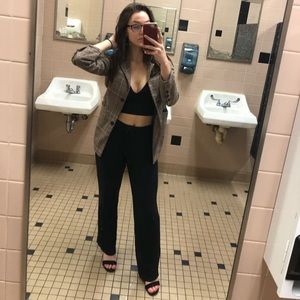 Meet your Posher, Sierra